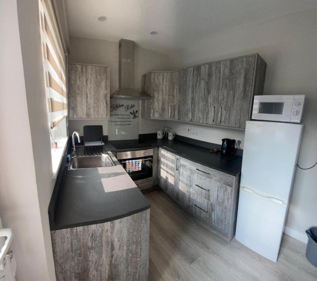 Mairead - Cosy Property In Gaeltacht Quarter 벨파스트 외부 사진