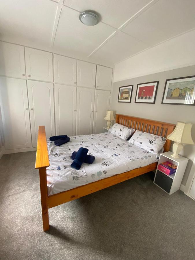 Mairead - Cosy Property In Gaeltacht Quarter 벨파스트 외부 사진