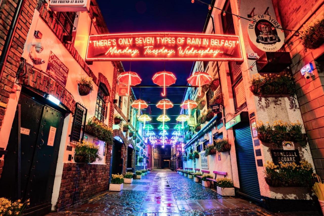 Mairead - Cosy Property In Gaeltacht Quarter 벨파스트 외부 사진