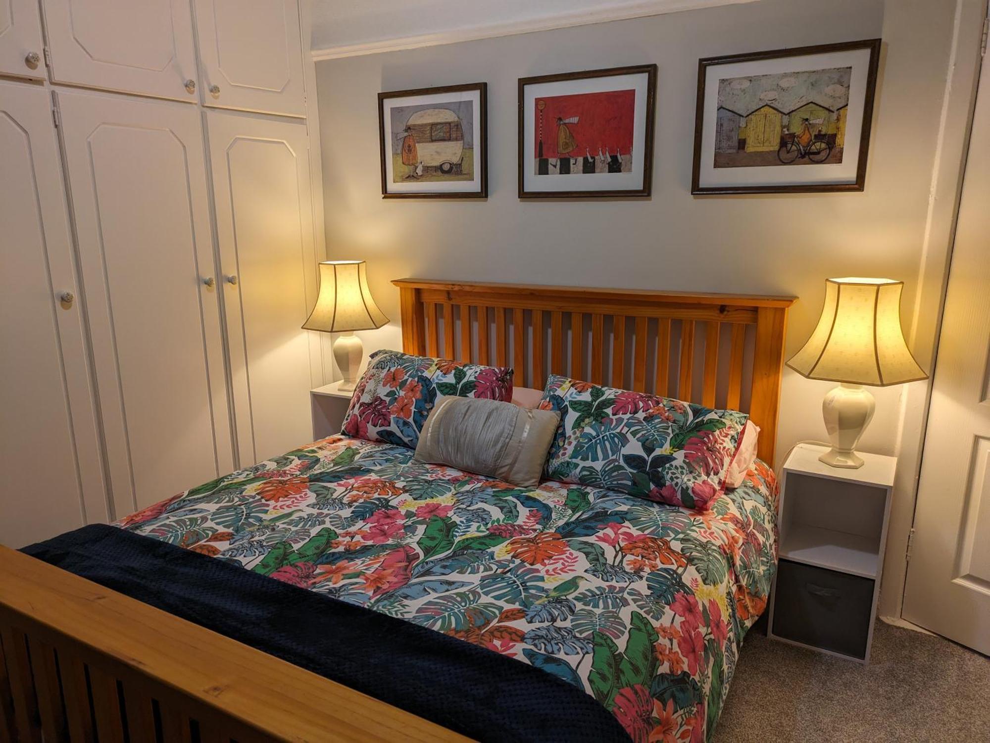Mairead - Cosy Property In Gaeltacht Quarter 벨파스트 외부 사진