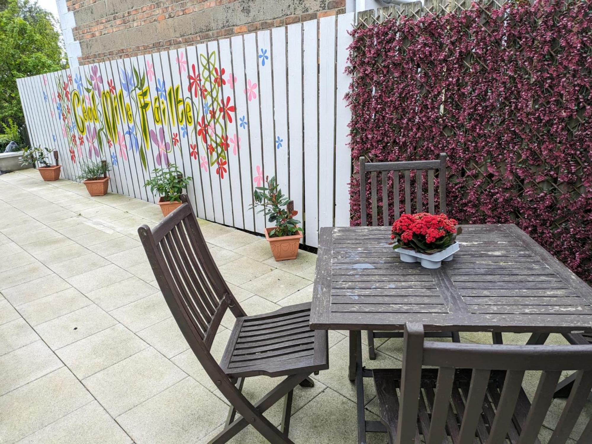 Mairead - Cosy Property In Gaeltacht Quarter 벨파스트 외부 사진
